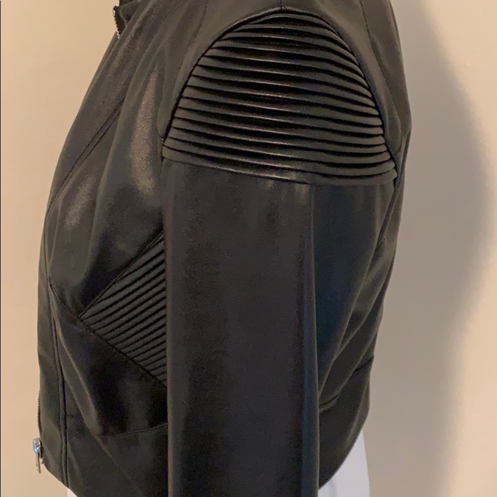 Black Bebe Crop Jacket With Shoulder Details! - Picture 3 of 7